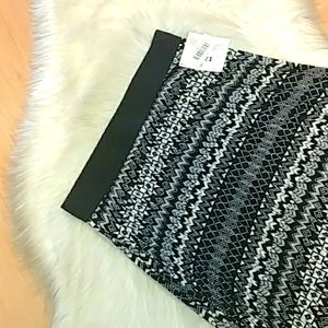 LulaRoe Geometric Printed Striped Jill Skirt